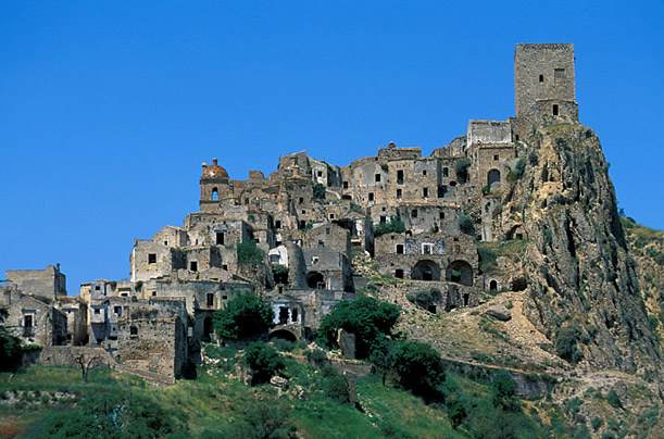 RÃ©sultat de recherche d'images pour "village abandonnÃ©"